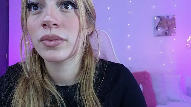 Emma softt online show from April 8, 2026, 5:42 am