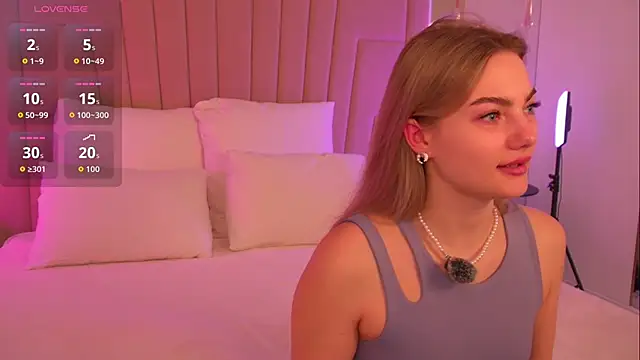 Snapshot of Sona_Lavberi chatting on February 19, 2026, 8:55 am Sona Lavberi online show from February 19, 2026, 8:55 am