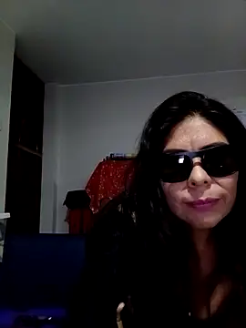 Snapshot of venus-marte chatting on March 8, 2026, 6:28 am venus-marte online show from March 8, 2026, 6:28 am