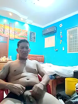 Enrike 36 online show from February 16, 2026, 4:00 am