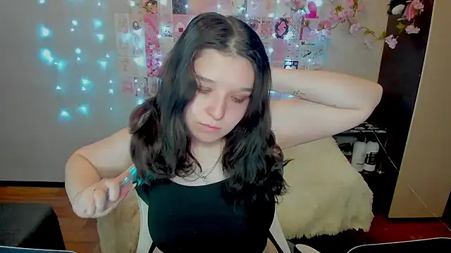 Snapshot of Kate_Acid chatting on April 3, 2026, 12:17 am Kate Acid online show from April 3, 2026, 12:17 am