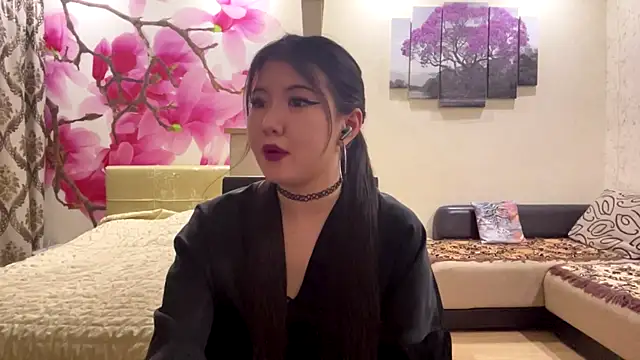 MaeRaads online show from March 23, 2026, 6:30 pm