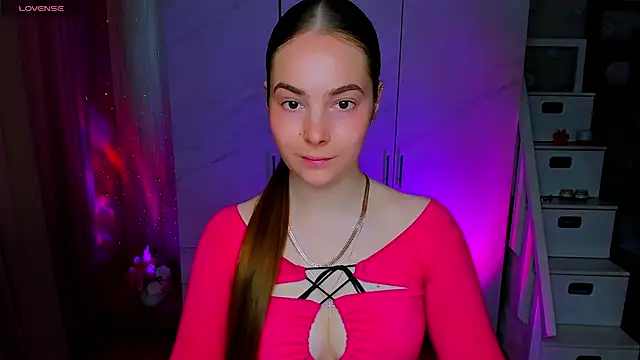 Maddy Wood  online show from May 19, 2026, 9:27 am