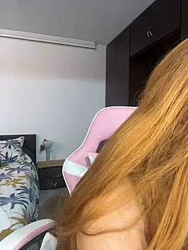 Snapshot of Kiarhatrixie1 chatting on February 28, 2026, 4:39 pm Kiarhatrixie1 online show from February 28, 2026, 4:39 pm