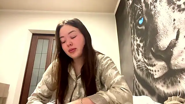 Snapshot of AudieGravely chatting on March 3, 2026, 11:34 pm AudieGravely online show from March 3, 2026, 11:34 pm