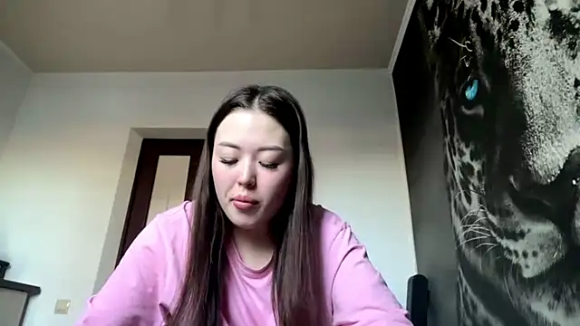 Snapshot of AudieGravely chatting on April 5, 2026, 1:23 am AudieGravely online show from April 5, 2026, 1:23 am