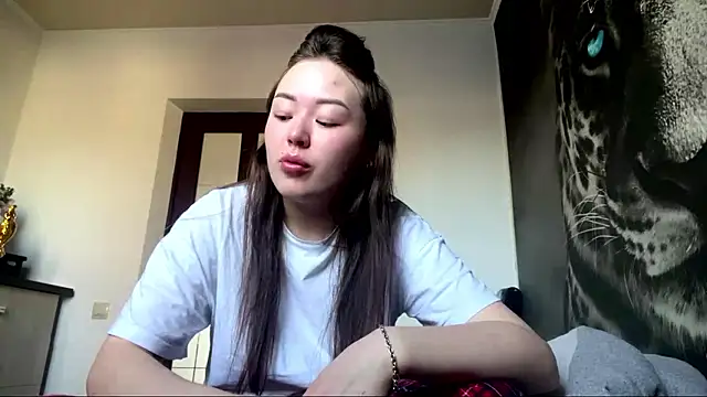 Snapshot of AudieGravely chatting on March 25, 2026, 2:33 am AudieGravely online show from March 25, 2026, 2:33 am