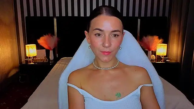 Snapshot of GracefulMichelle chatting on July 19, 2026, 7:10 pm GracefulMichelle online show from July 19, 2026, 7:10 pm