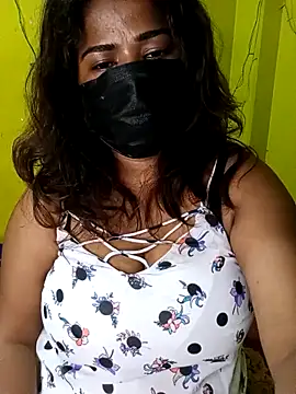 NISHHAA online show from May 5, 2026, 8:01 pm