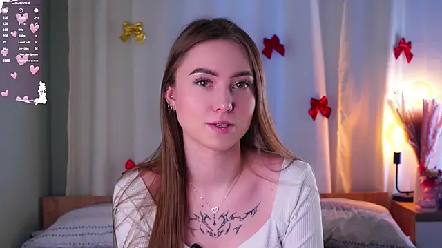 Snapshot of LorileeRuetz chatting on March 8, 2026, 11:24 am LorileeRuetz online show from March 8, 2026, 11:24 am