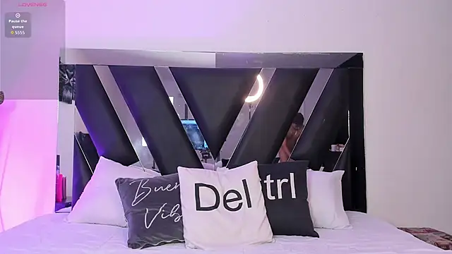 Snapshot of Mia_Iron chatting on March 21, 2026, 1:37 pm Mia Iron online show from March 21, 2026, 1:37 pm