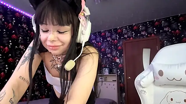 Luna Sohotti online show from March 22, 2026, 3:35 pm