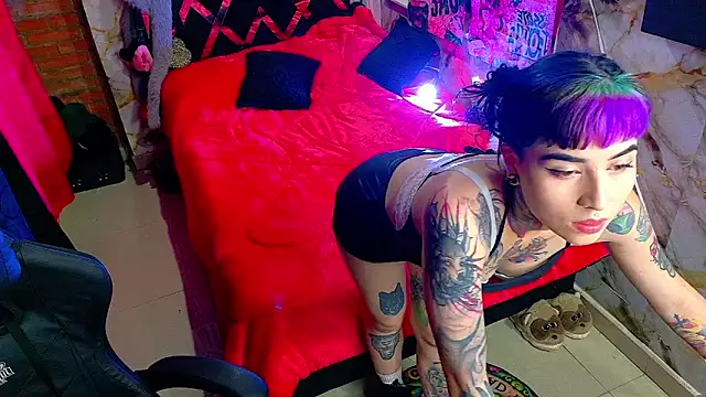 Snapshot of nova_kitttyy chatting on April 2, 2026, 1:24 am nova kitttyy online show from April 2, 2026, 1:24 am