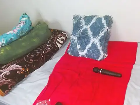 ChocoSlenderXXX online show from April 5, 2026, 5:08 pm