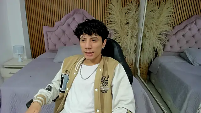 Angel St1 online show from June 5, 2026, 4:50 am