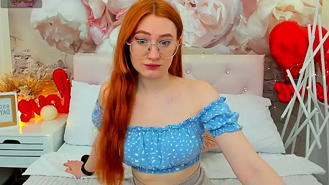 Snapshot of TinaHarp chatting on April 4, 2026, 5:14 am TinaHarp online show from April 4, 2026, 5:14 am