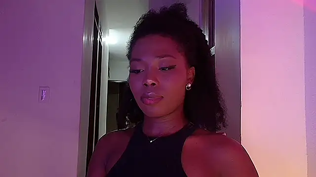 Snapshot of Lunaruiz chatting on March 6, 2026, 8:42 am Lunaruiz online show from March 6, 2026, 8:42 am