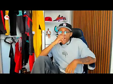 yandi hot online show from February 17, 2026, 2:03 pm