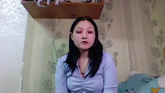 yourcutevikki online show from March 3, 2026, 6:04 pm