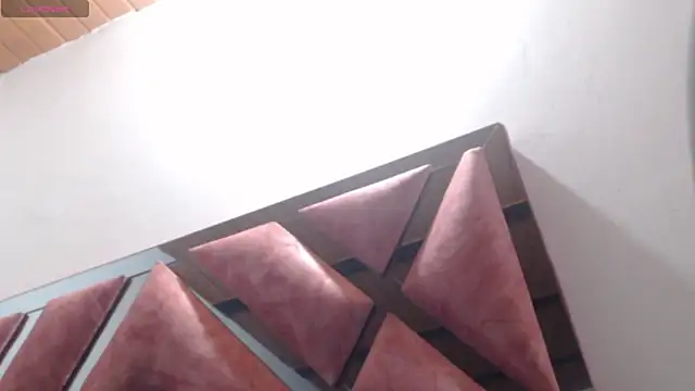 evangeline valencia online show from March 30, 2026, 9:11 am