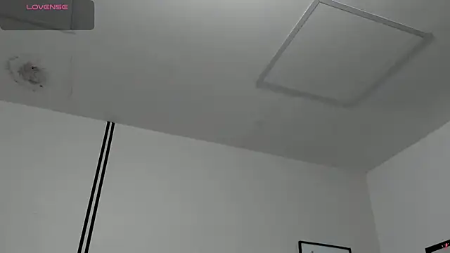 evangeline valencia online show from March 31, 2026, 10:01 pm