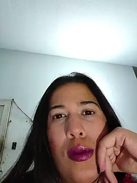 luna29 online show from June 5, 2026, 2:05 am