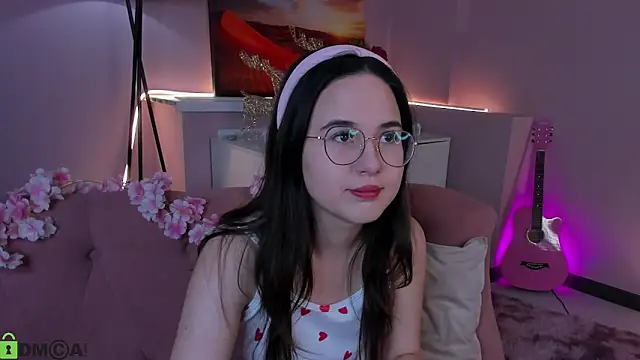 leylamirage online show from February 25, 2026, 12:16 pm