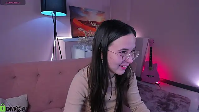 leylamirage online show from March 1, 2026, 12:27 pm