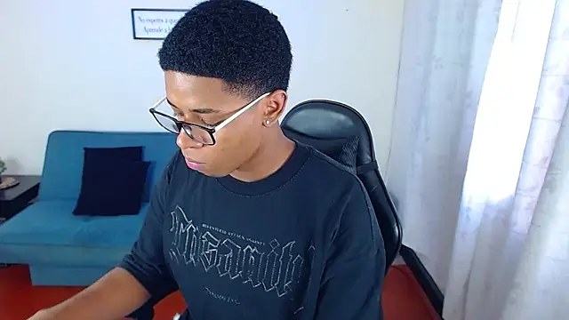 Snapshot of liiam3 chatting on March 9, 2026, 8:56 pm liiam3 online show from March 9, 2026, 8:56 pm