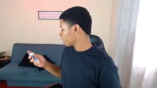 Snapshot of liiam3 chatting on February 23, 2026, 9:04 pm liiam3 online show from February 23, 2026, 9:04 pm