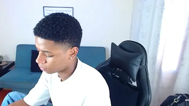 Snapshot of liiam3 chatting on March 16, 2026, 9:17 pm liiam3 online show from March 16, 2026, 9:17 pm