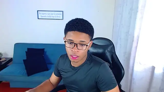 Snapshot of liiam3 chatting on March 25, 2026, 8:52 pm liiam3 online show from March 25, 2026, 8:52 pm