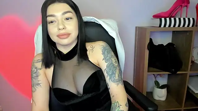 QueenLessix online show from February 17, 2026, 3:31 pm