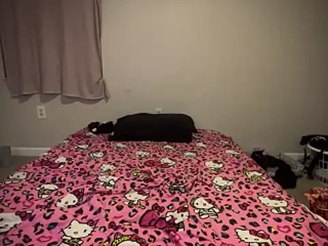 strwbrrymilk online show from February 23, 2026, 3:52 am