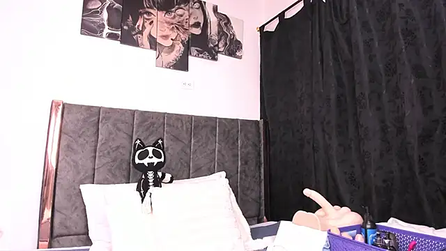Helldy 666 online show from May 16, 2026, 3:05 am