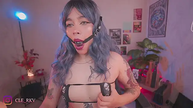 violette clerk1  online show from March 21, 2026, 8:35 pm