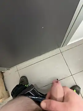 D4n13l47 online show from April 28, 2026, 7:57 am