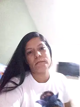 Snapshot of Catleya325 chatting on March 11, 2026, 10:04 pm Catleya325 online show from March 11, 2026, 10:04 pm