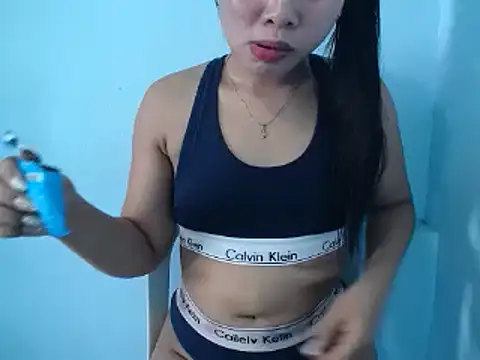 Snapshot of Creamy_Pussy21xx chatting on April 2, 2026, 1:46 am Creamy Pussy21xx online show from April 2, 2026, 1:46 am