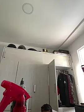 katasanz online show from March 4, 2026, 1:41 pm