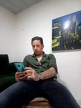 Valentino dominusSex online show from February 26, 2026, 9:59 pm