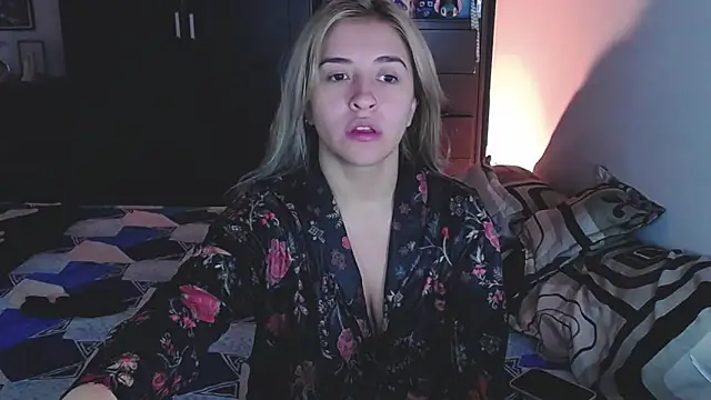 saradiazxxx online show from February 24, 2026, 8:26 am