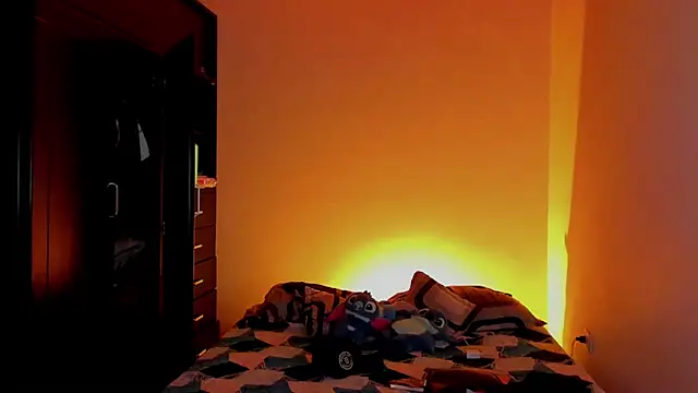 saradiazxxx online show from March 25, 2026, 5:40 am