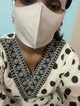 Taniyasingh69 online show from April 25, 2026, 6:49 am