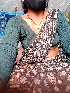 Snapshot of Vidya_Balan143 chatting on May 13, 2026, 7:15 am Vidya Balan143 online show from May 13, 2026, 7:15 am