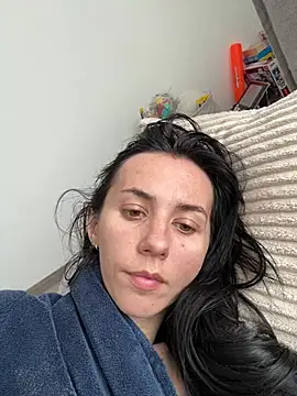 Oliviyalove  online show from June 1, 2026, 11:32 am