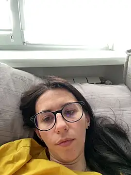 Oliviyalove  online show from June 12, 2026, 1:42 pm