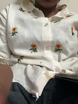 meenu cuties online show from March 31, 2026, 10:45 pm