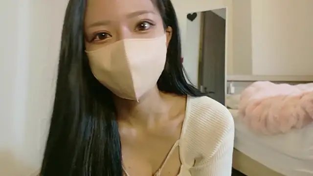 maichan v online show from March 14, 2026, 1:28 pm