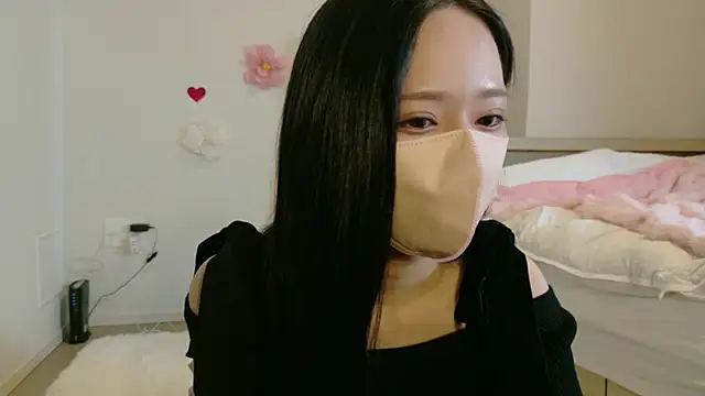 maichan v online show from March 15, 2026, 1:40 pm